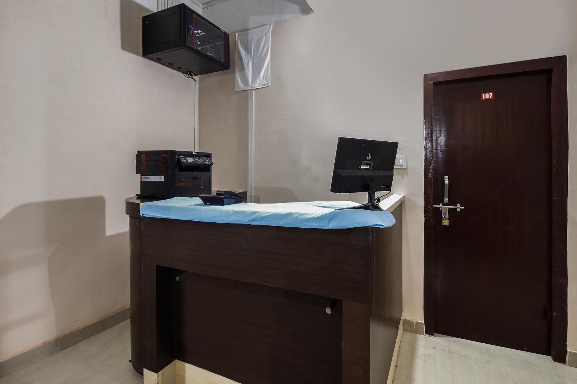Hotel O Shiva Guest House Гувахати Екстериор снимка